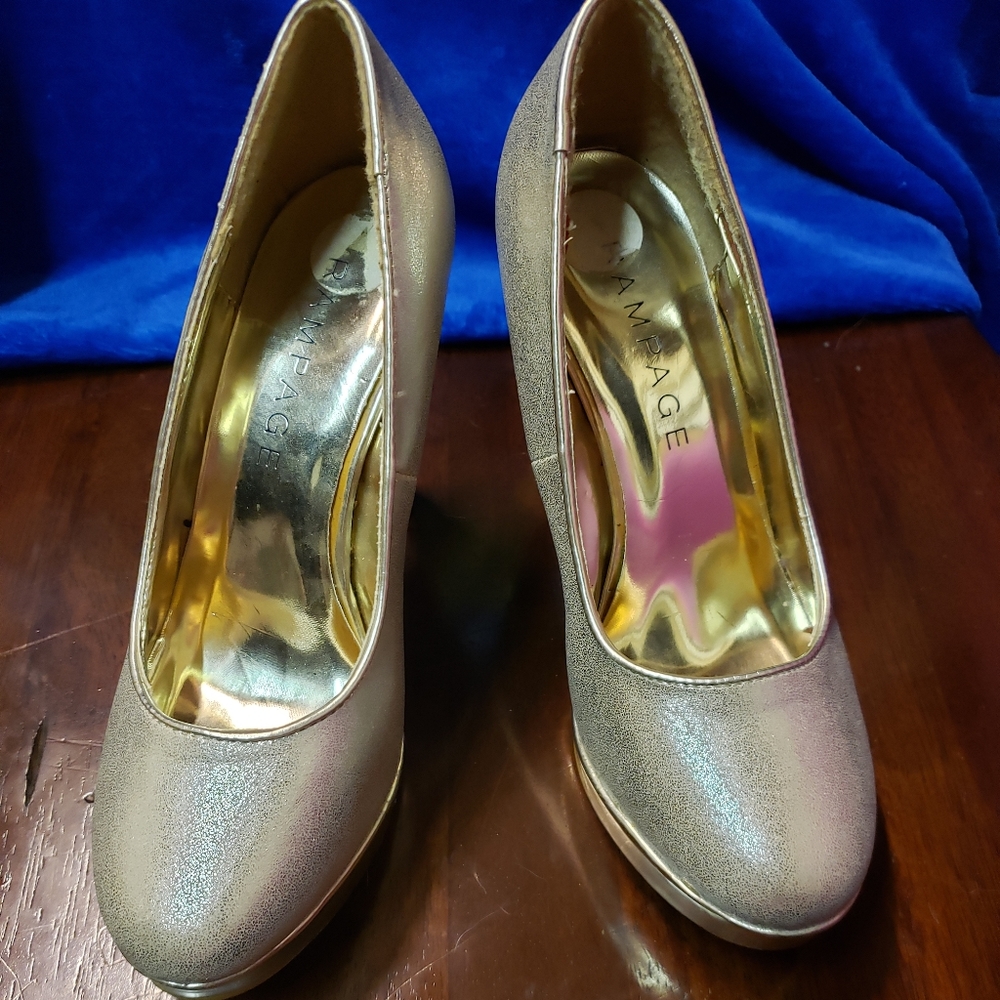 High heels shoes